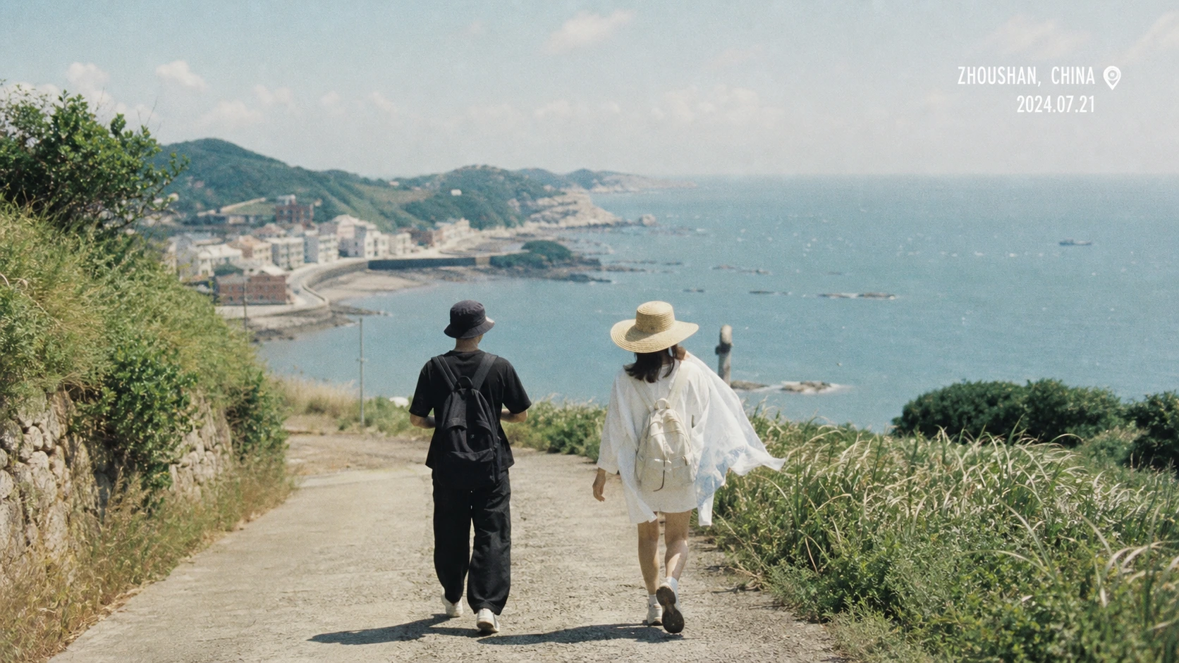 夏日沿海小镇旅行